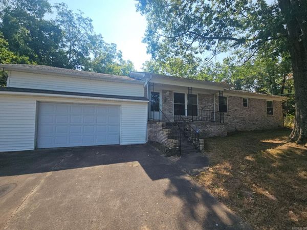 1208 Crest Road, North Little Rock, AR 72114
