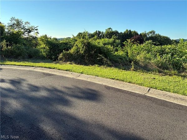 summit , Weirton, WV 26062
