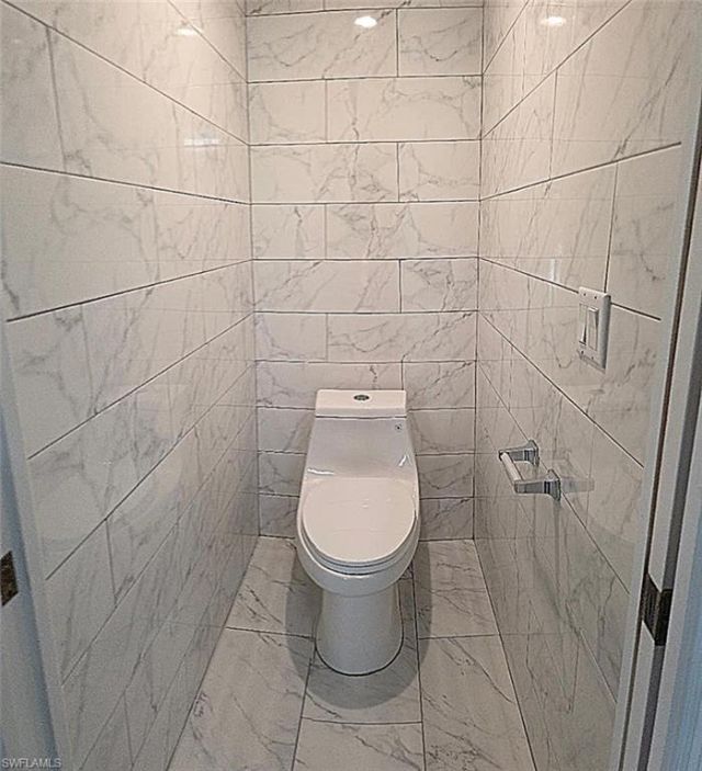 6355 Lexington Ct, Unit 201, Naples, FL 34110 Photo
