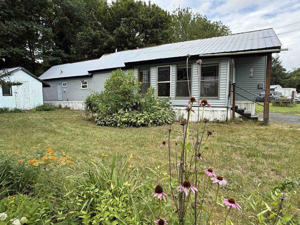 9 Village Drive, Brattleboro, VT 05301