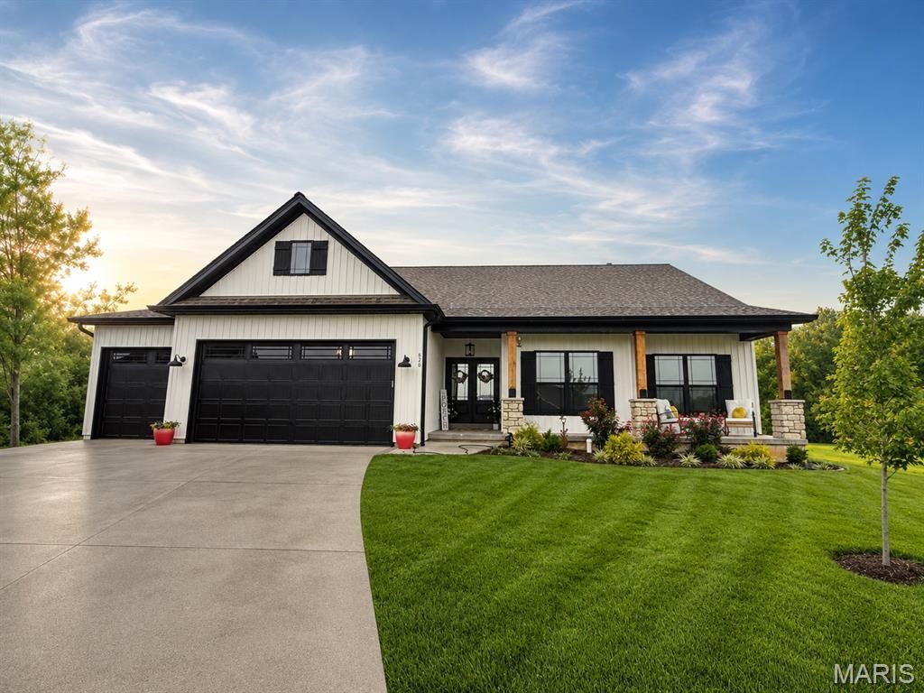 620 Schapers Court, Moscow Mills, MO 63362 Main Photo