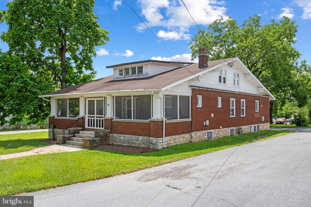 18 E CHATSWORTH AVENUE E , REISTERSTOWN, MD 21136