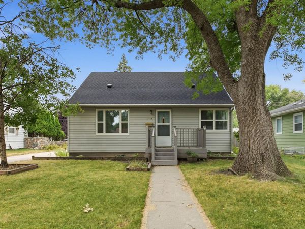2018 8th Street N, Fargo, ND 58102