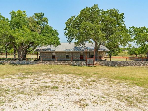 100 County Road 519, Stephenville, TX 76401