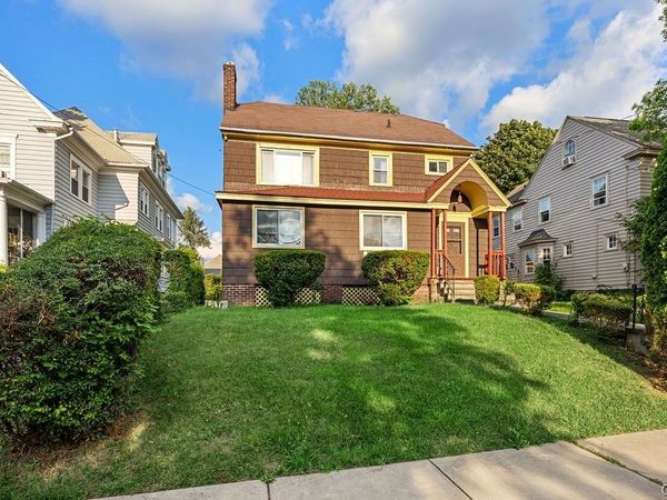 319 Allen Street , Syracuse, NY 13210