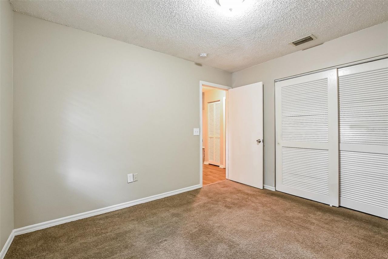 1309 Cove Place , Tavares, FL 32778 Photo