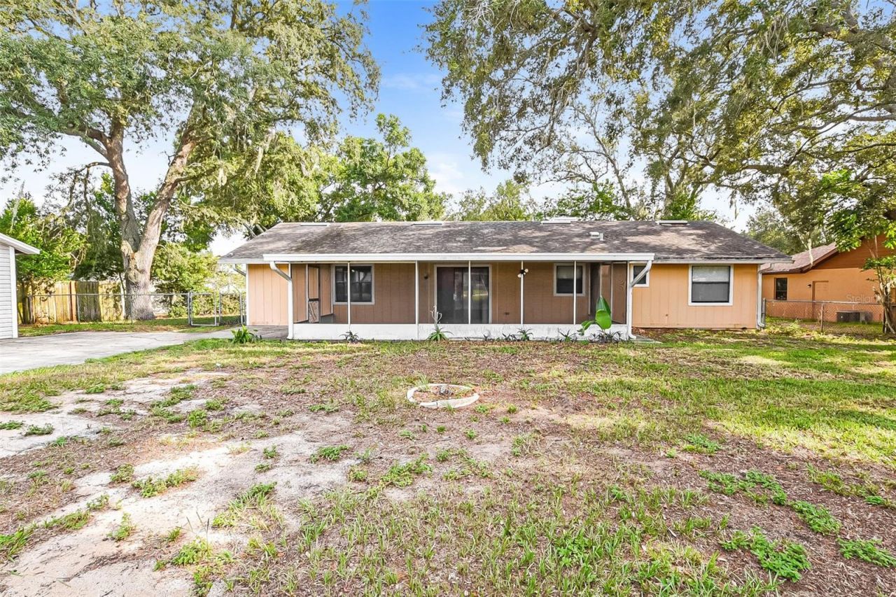 1309 Cove Place , Tavares, FL 32778 Photo