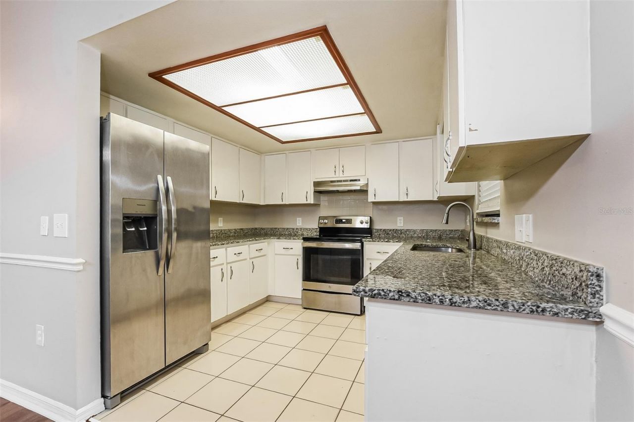 1309 Cove Place , Tavares, FL 32778 Photo