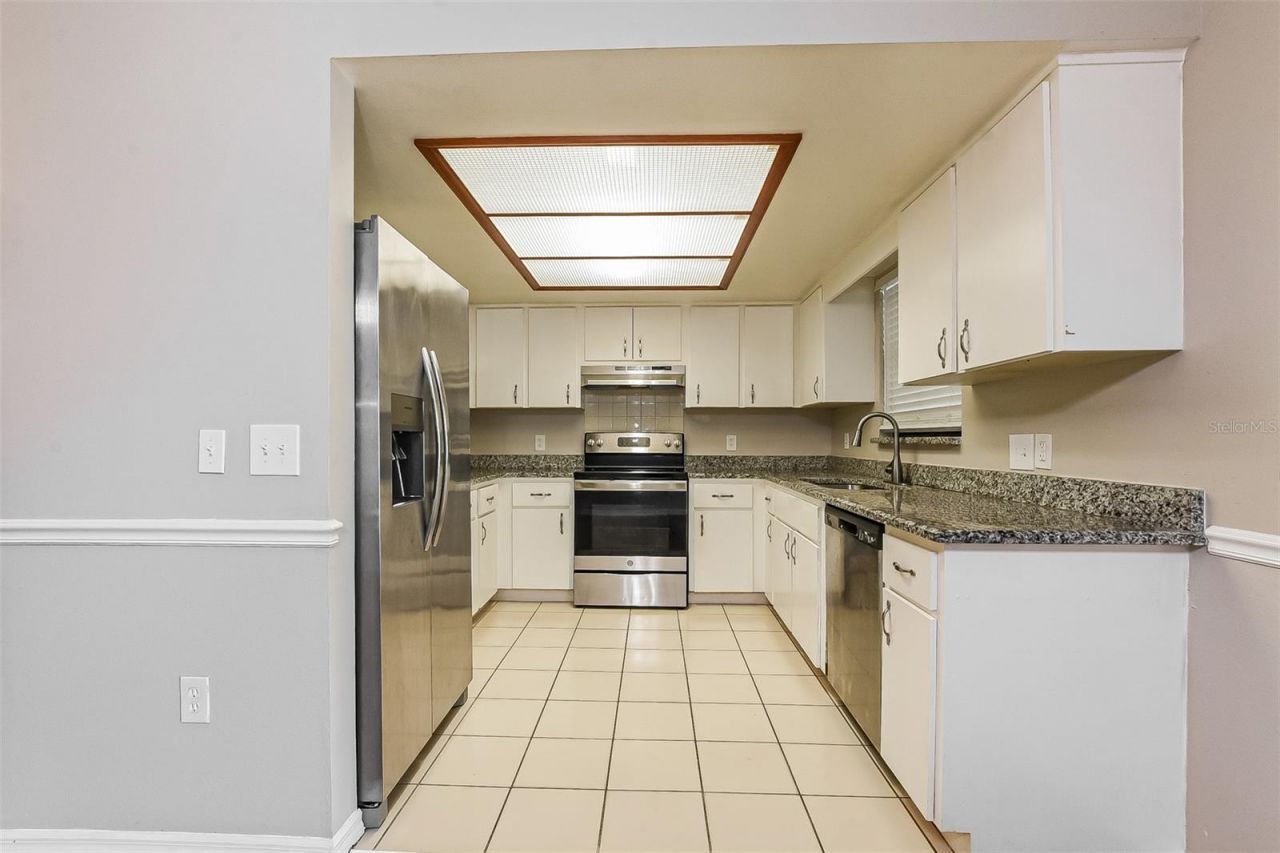 1309 Cove Place , Tavares, FL 32778 Photo