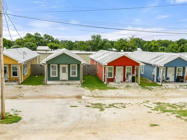 511 W 5th Street, Tolar, TX 76476
