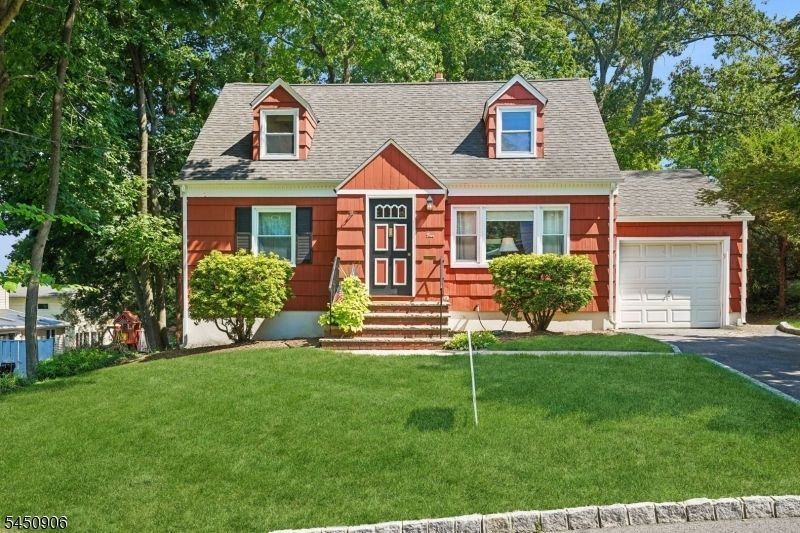 4 Kensington Rd, Madison, NJ 07940 Main Photo