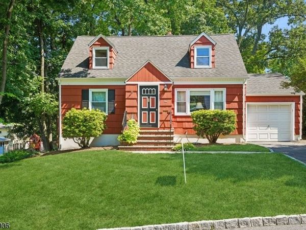 4 Kensington Rd, Madison, NJ 07940