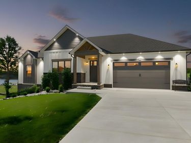 310 Moon Bay Drive, Kuttawa, KY 42055