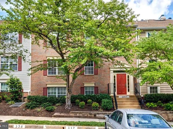 12102 GREEN LEAF COURT, Unit 201, FAIRFAX, VA 22033