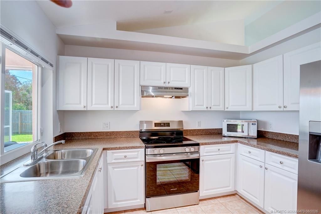2007 SE Heathwood Circle, Port Saint Lucie, FL 34952 Photo