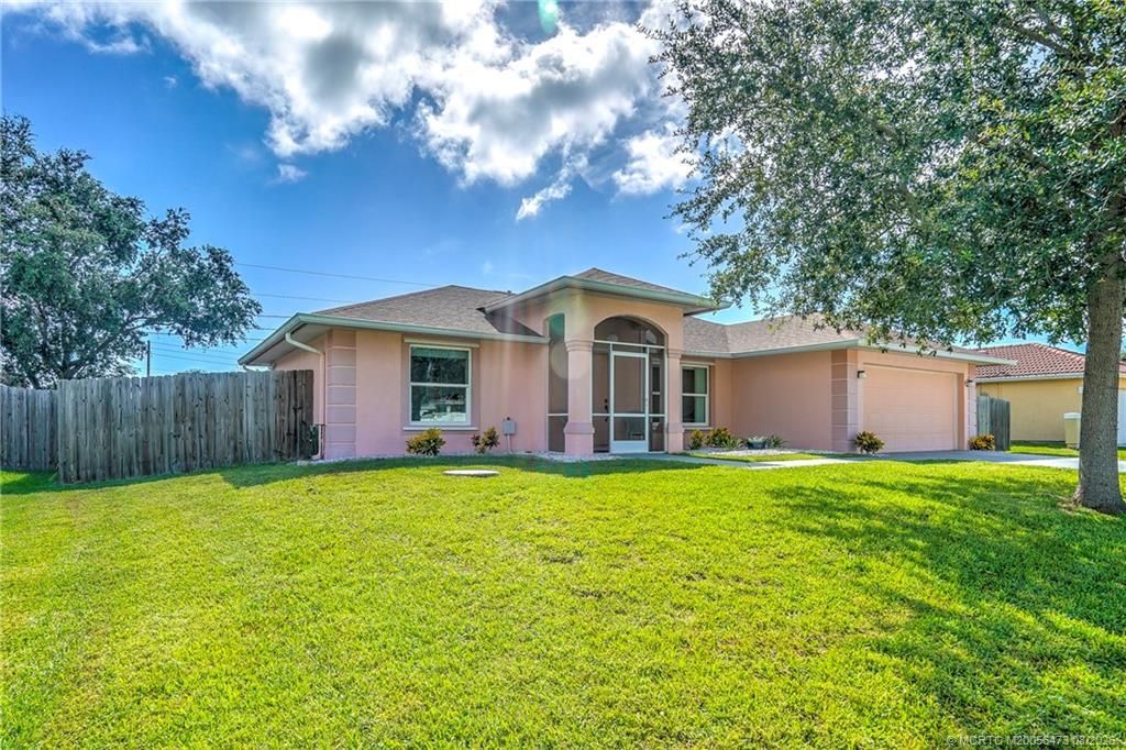 2007 SE Heathwood Circle, Port Saint Lucie, FL 34952 Photo