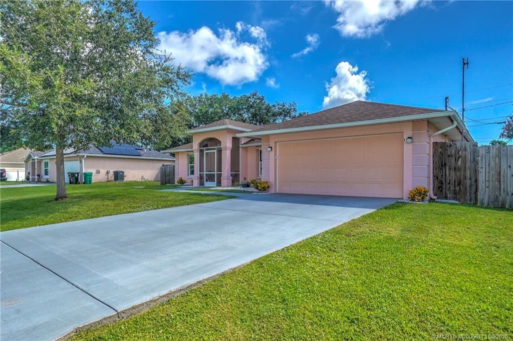 2007 SE Heathwood Circle, Port Saint Lucie, FL 34952 Photo