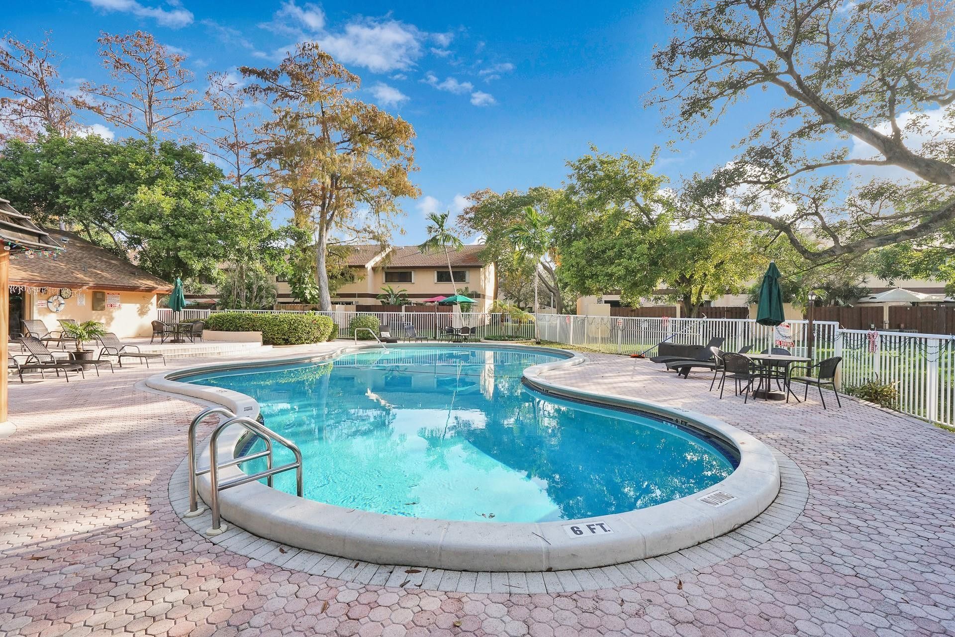 3090 S Oakland Forest Drive, Unit 1901, Oakland Park, FL 33309 Photo