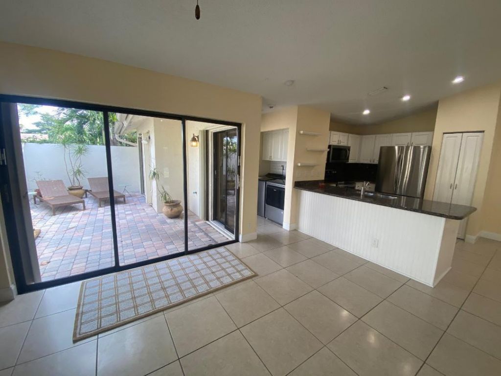 3090 S Oakland Forest Drive, Unit 1901, Oakland Park, FL 33309 Photo
