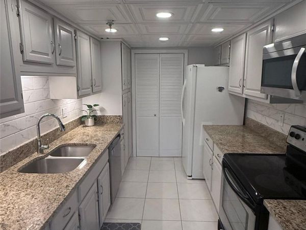 859 JEFFERY Street, Unit 1040, Boca Raton, FL 33487
