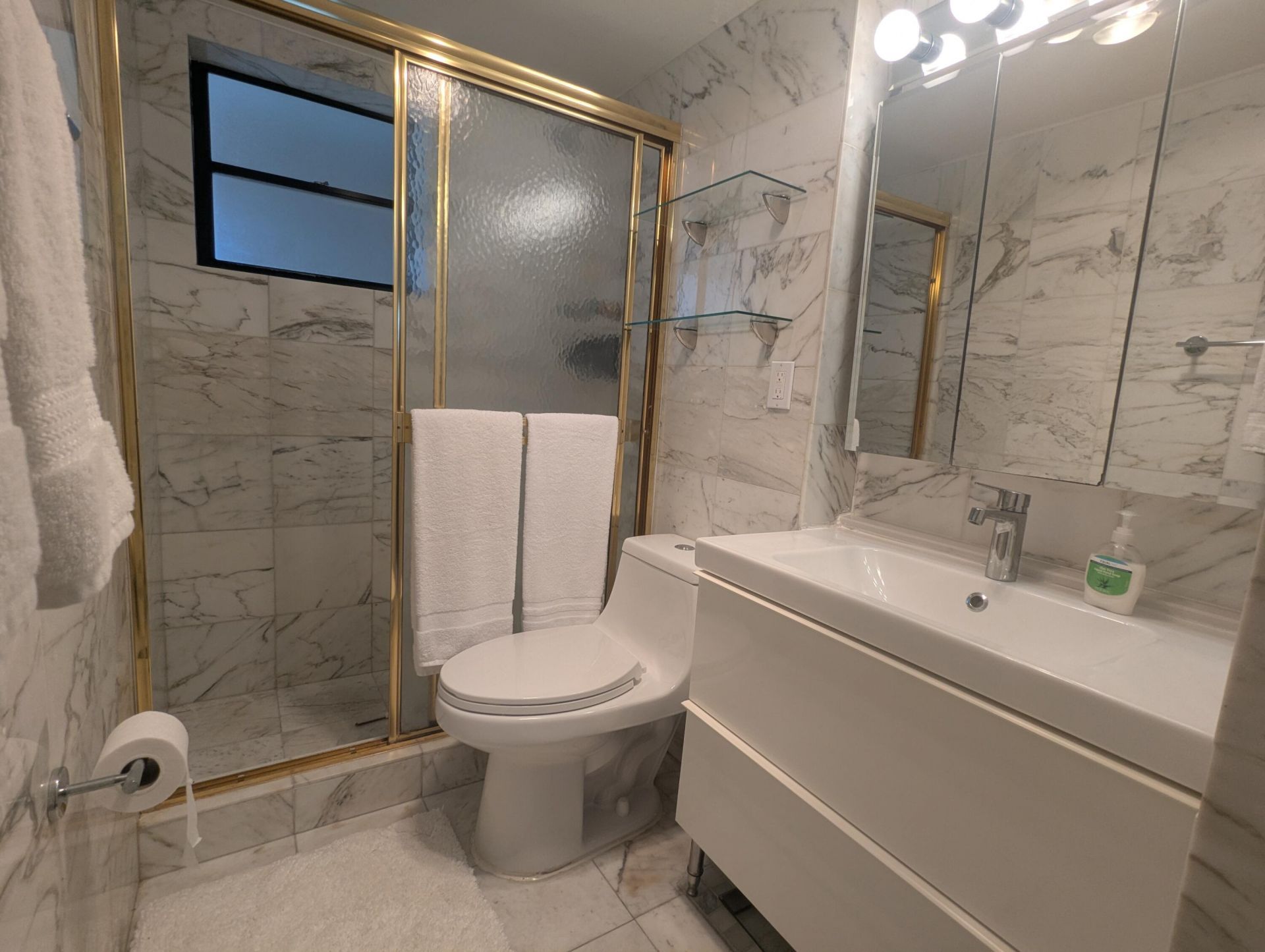 220 Kings Point Drive, Unit 501, Sunny Isles Beach, FL 33160 Photo