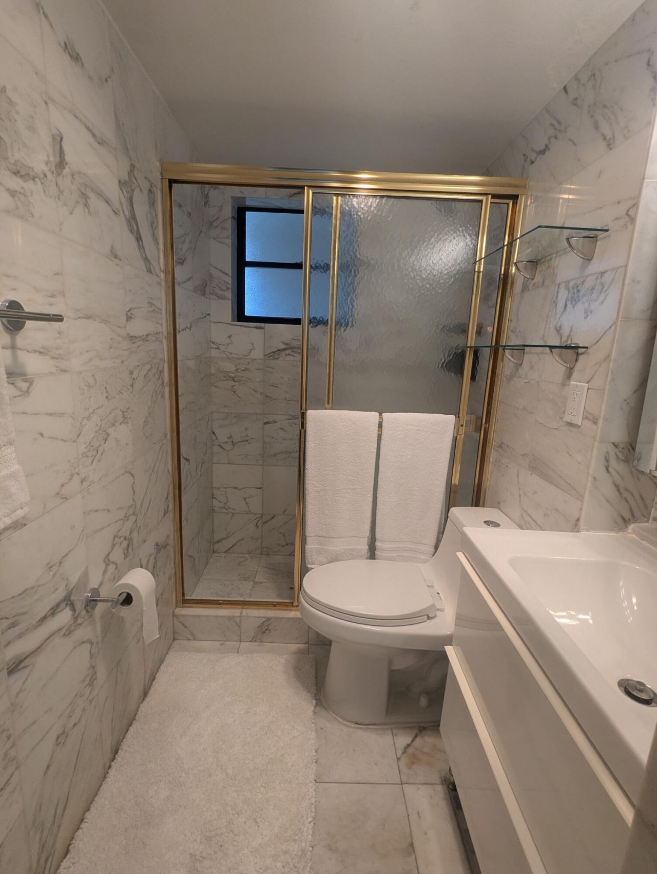 220 Kings Point Drive, Unit 501, Sunny Isles Beach, FL 33160 Photo