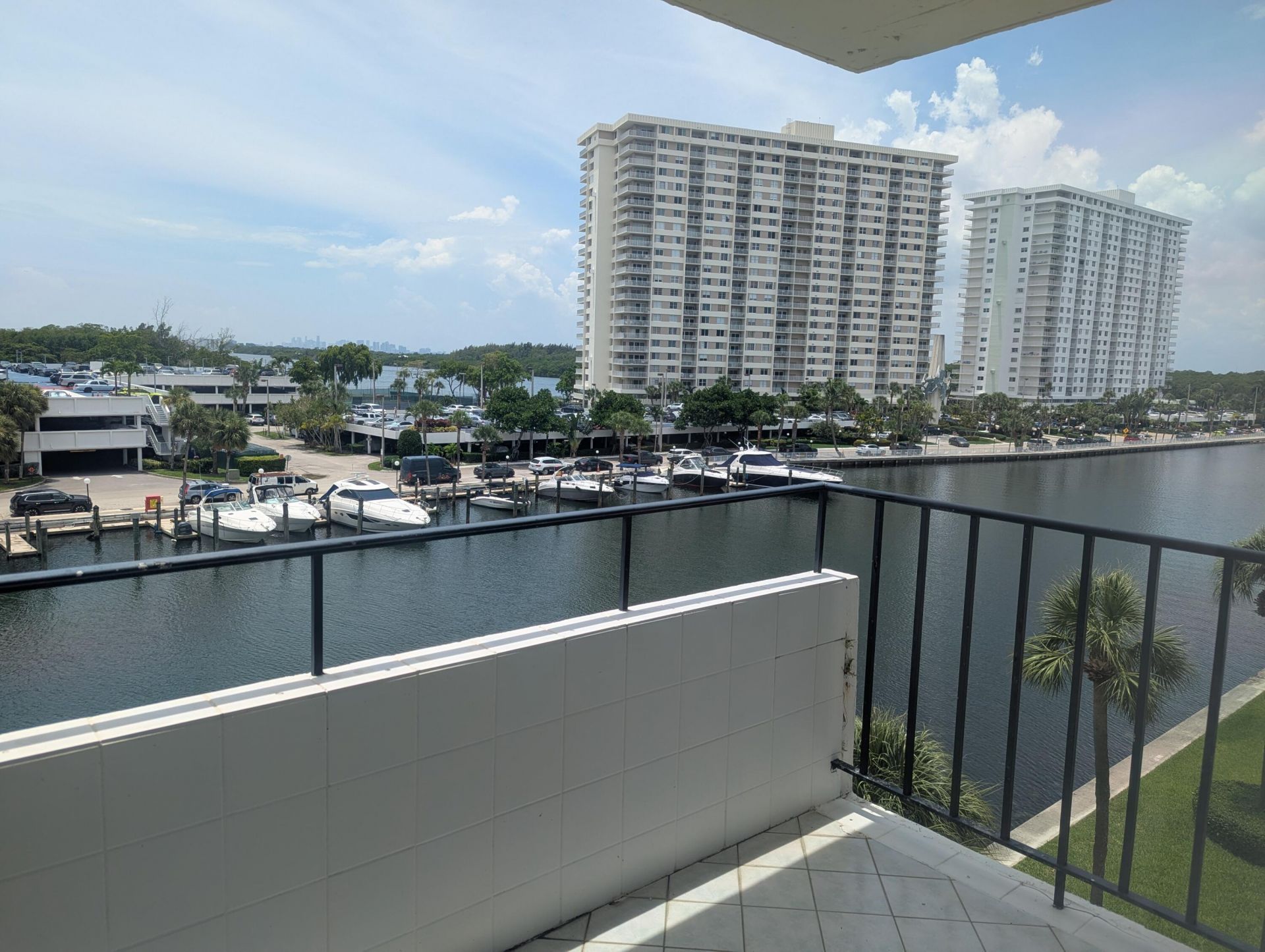 220 Kings Point Drive, Unit 501, Sunny Isles Beach, FL 33160 Photo