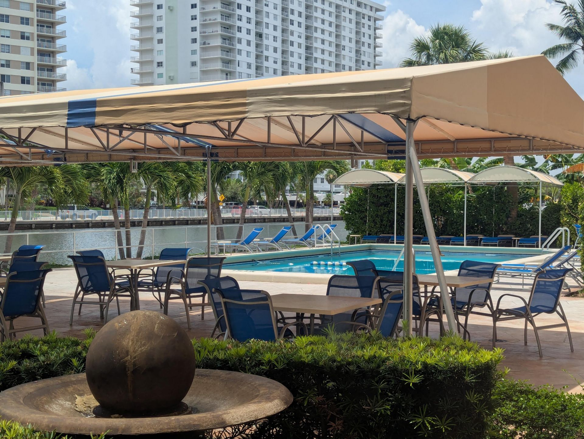 220 Kings Point Drive, Unit 501, Sunny Isles Beach, FL 33160 Photo