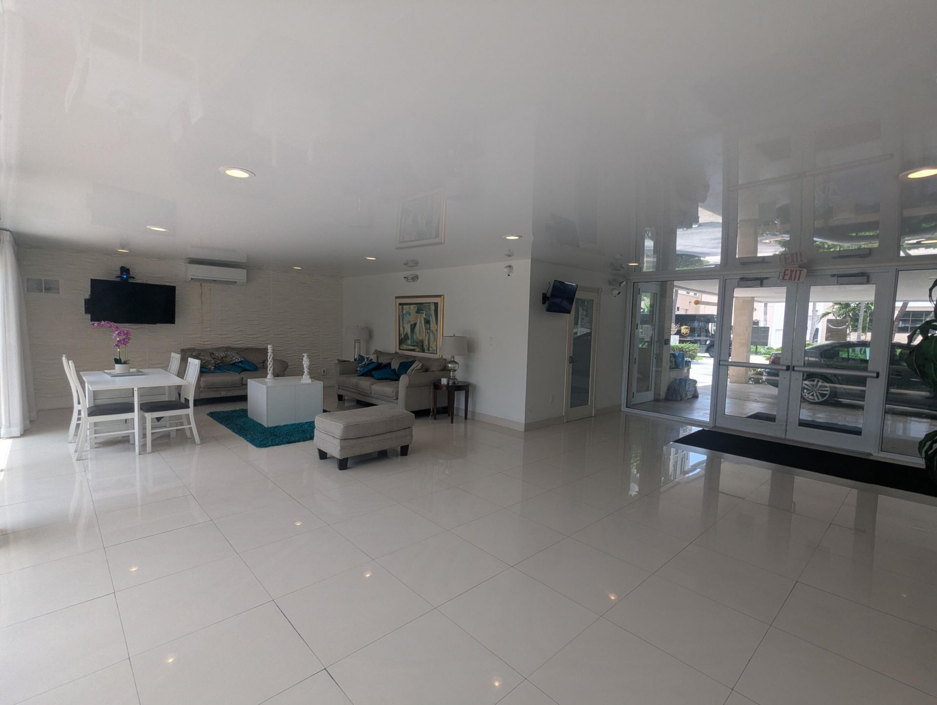 220 Kings Point Drive, Unit 501, Sunny Isles Beach, FL 33160 Photo