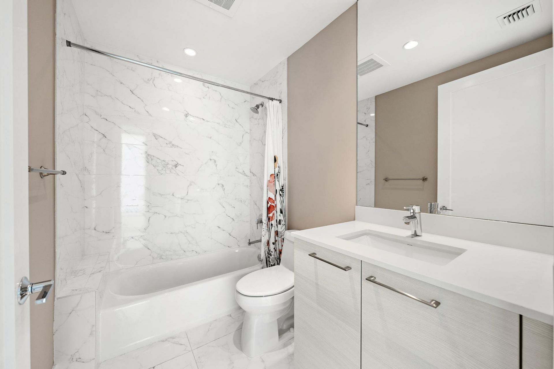 1 Water Club Way, Unit 1604, North Palm Beach, FL 33408 Photo