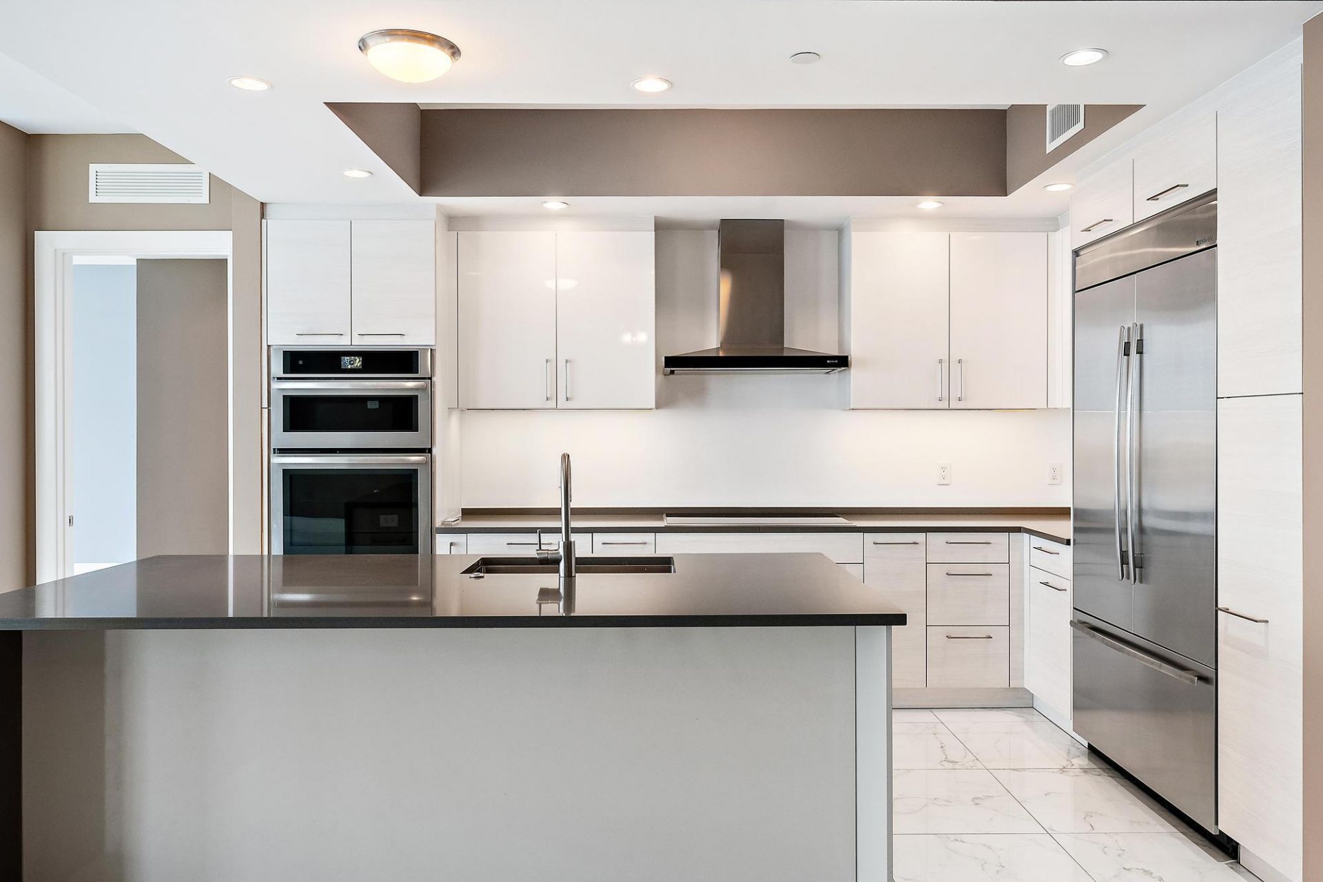 1 Water Club Way, Unit 1604, North Palm Beach, FL 33408 Photo