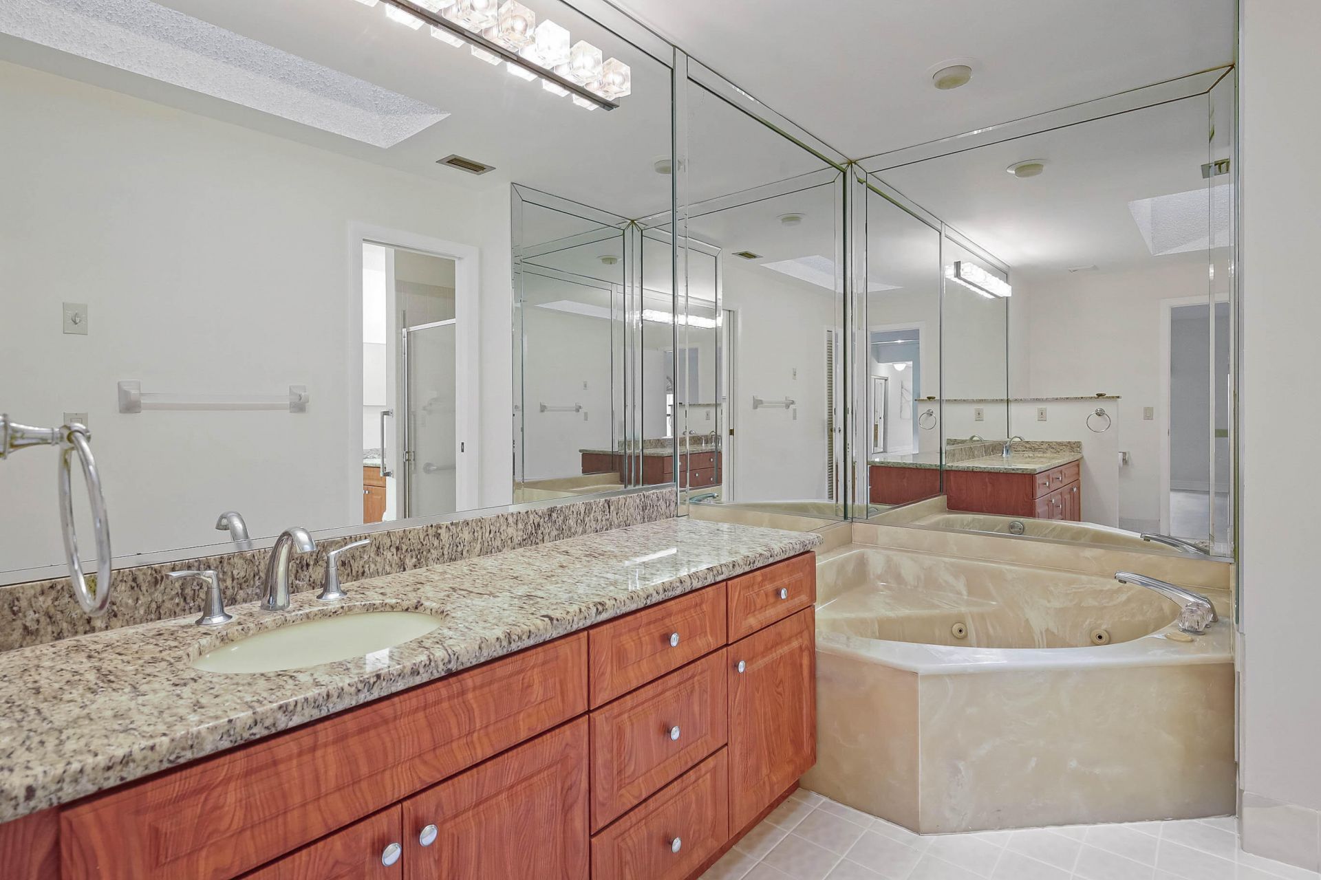 7003 Golf Pointe Circle, Tamarac, FL 33321 Photo