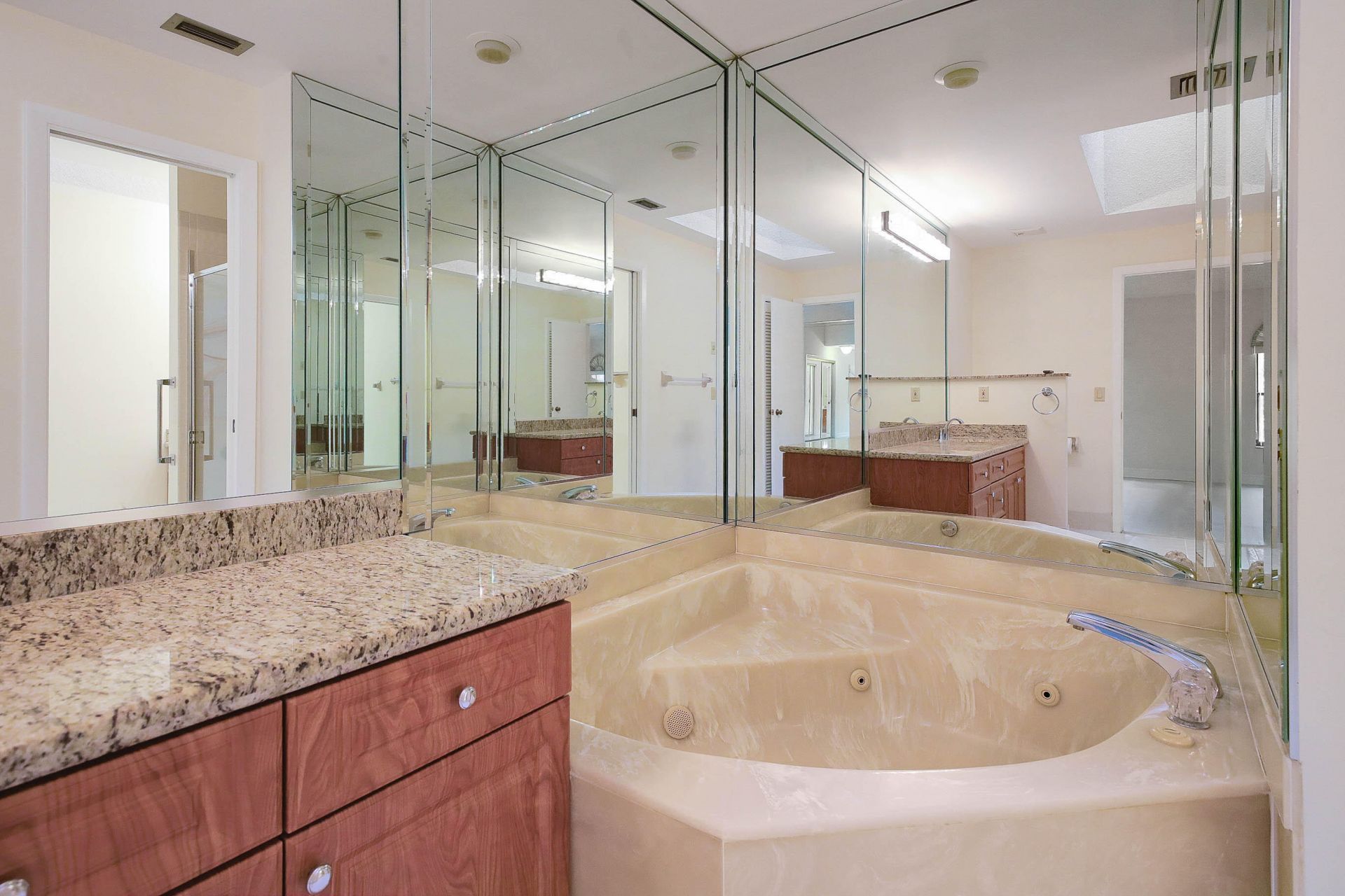 7003 Golf Pointe Circle, Tamarac, FL 33321 Photo