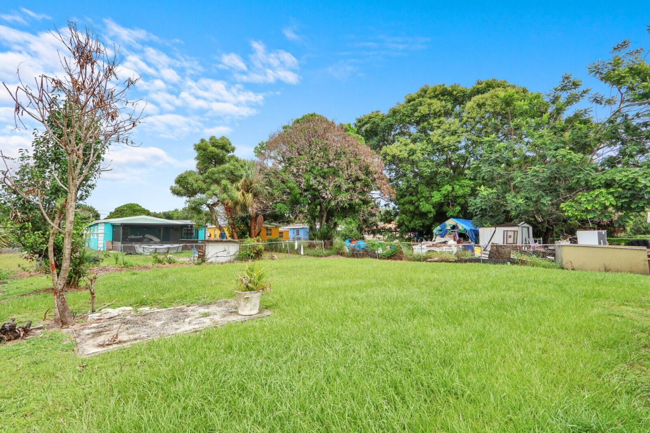2008 Avenue N, Fort Pierce, FL 34950 Photo