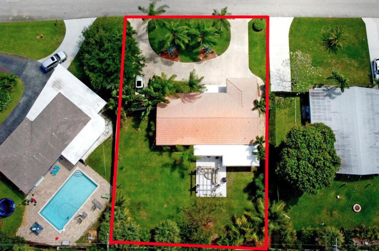 2031 Pleasant Drive, North Palm Beach, FL 33408 Photo