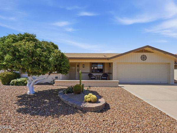 8243 E NOPAL Avenue, Mesa, AZ 85209