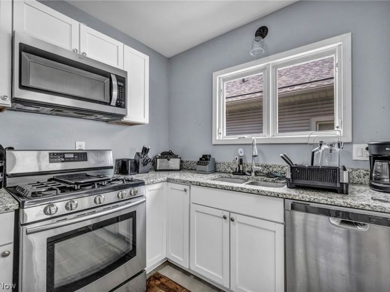 1502 Ferman Avenue , Cleveland, OH 44109 Photo 13