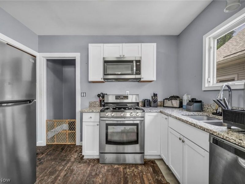 1502 Ferman Avenue , Cleveland, OH 44109 Photo 17