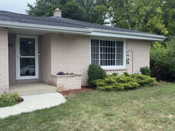 3420 Ivy Ln, Caledonia, WI 53402