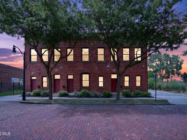 16 Broadway Street, Toledo, OH 43604