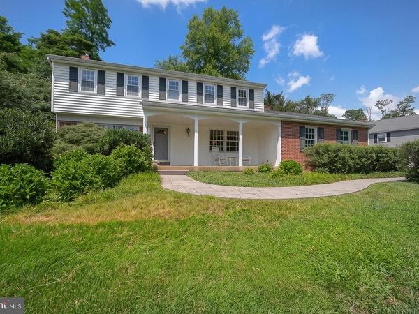 132 GULPH HILLS ROAD, WAYNE, PA 19087
