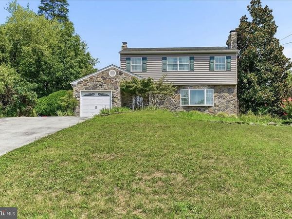 733 S PARK AVENUE, AUDUBON, PA 19403