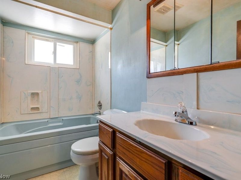 6982 Maplewood Road, Parma Heights, OH 44130 Photo 12