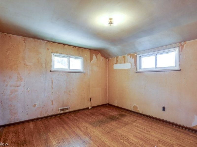 6982 Maplewood Road, Parma Heights, OH 44130 Photo 13