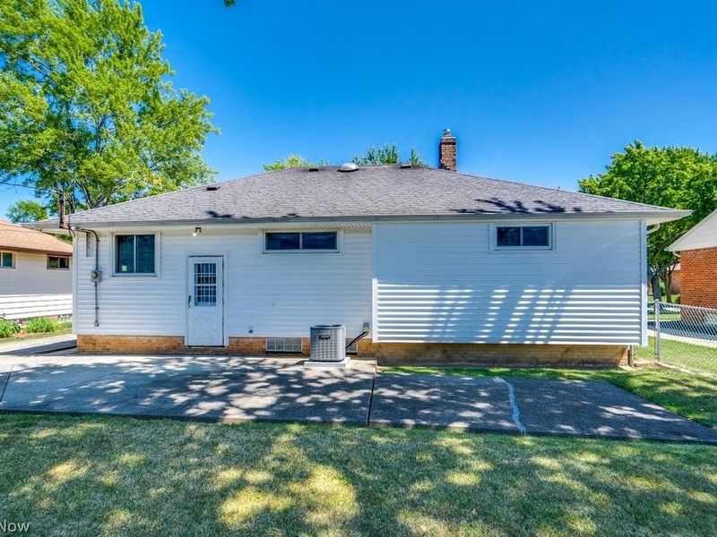 6982 Maplewood Road, Parma Heights, OH 44130 Photo 5