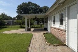 136 Blossom Street photo 4