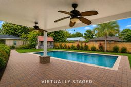 136 Blossom Street photo 4