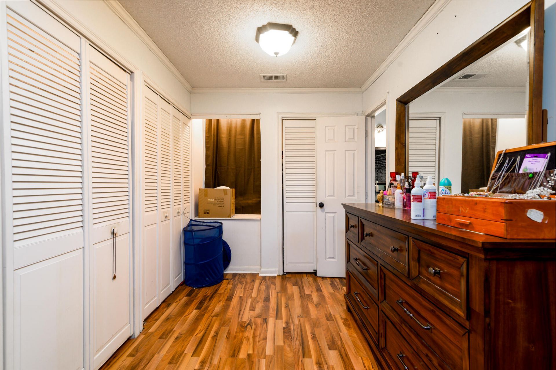 136 Blossom Street Photo 42