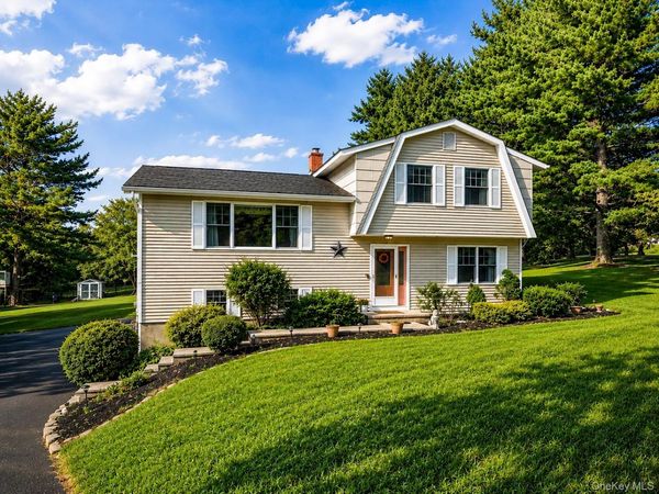 6 Elena Road , Campbell Hall, NY 10916