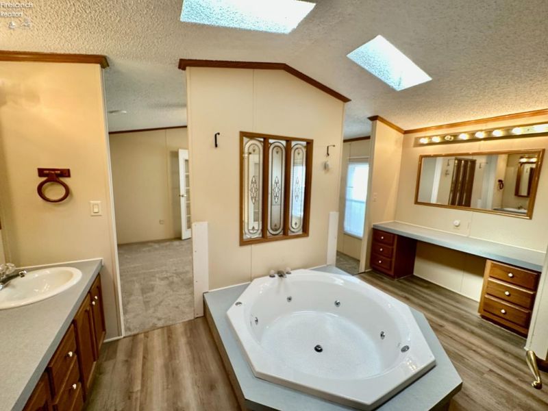 1730 Port Clinton Rd., Unit 13, Fremont, OH 43420 Photo 12